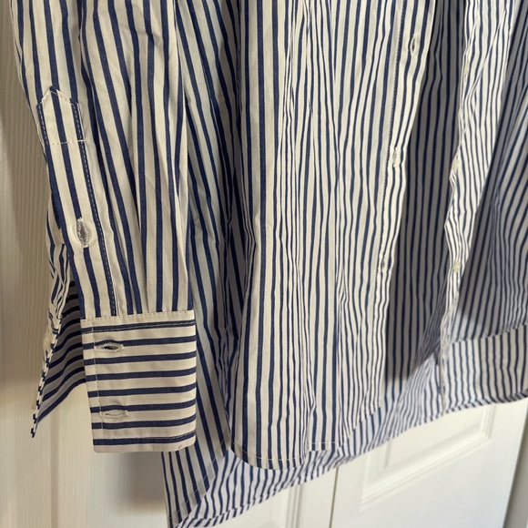 NWT For The Republic women’s oversized button down blue and white striped size M - Picture 2 of 6